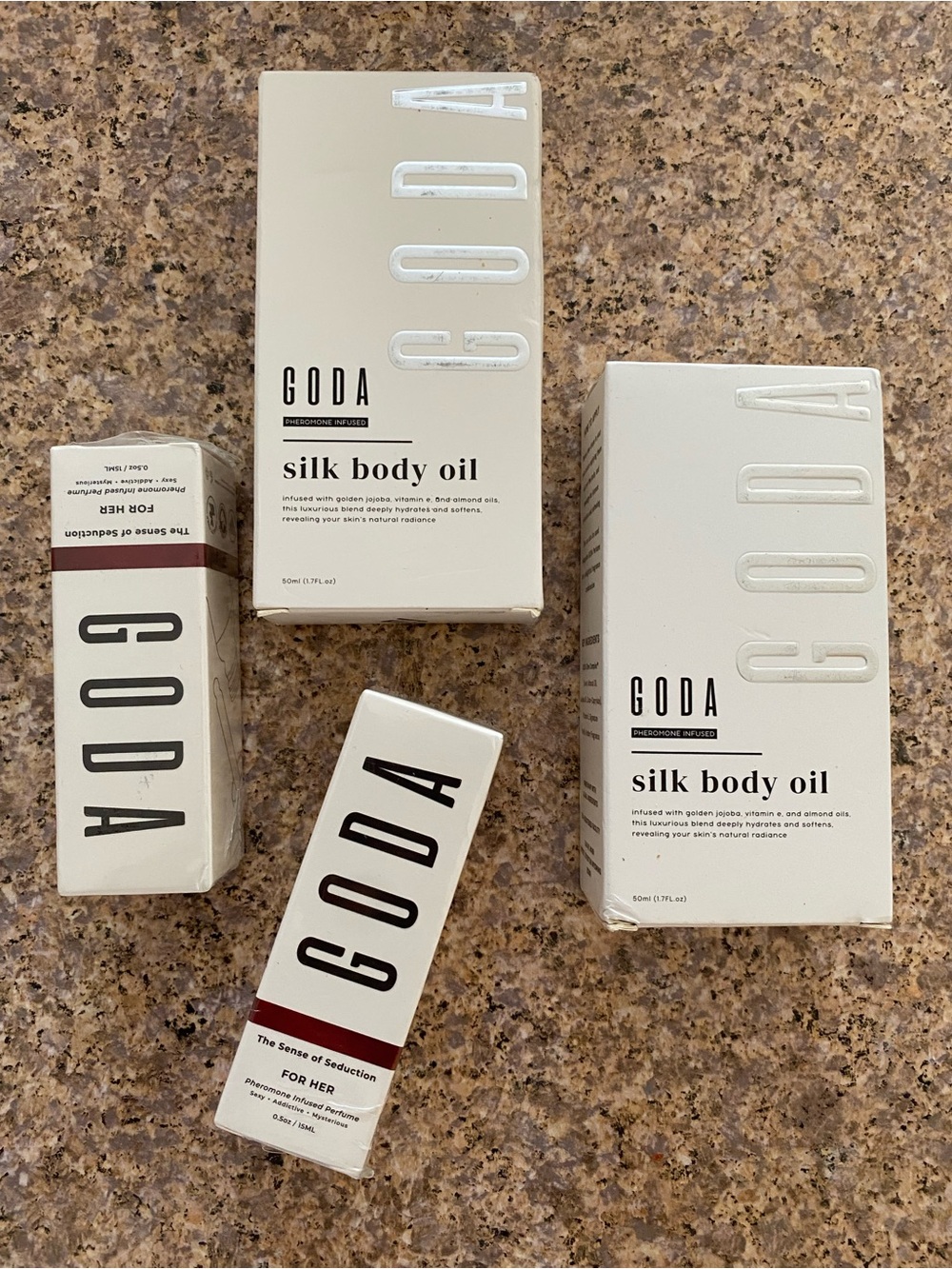 Goda perfume and silk body oil